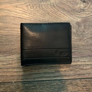 Fossil genuine Leather Wallet NWT